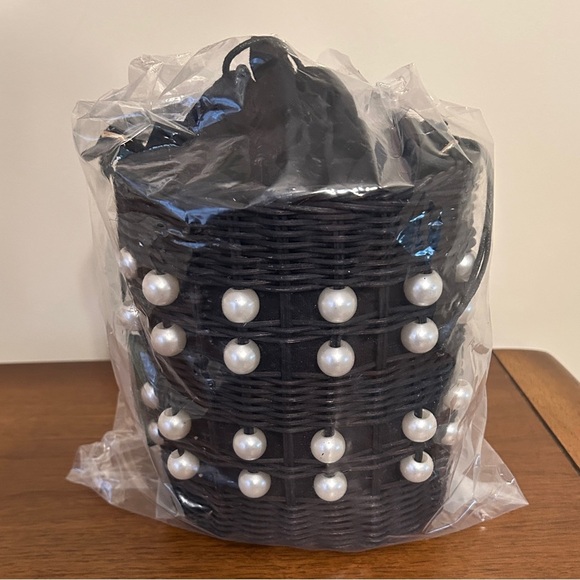 Polybagged Kate Spade x Target Pearl Basket Bucket Bag in Black, NWT - Picture 2 of 5